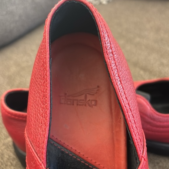 Dansko Elle Red Pebble Leather Mary Jane Slip On Clogs Size 8.5 Portugal - Picture 14 of 15